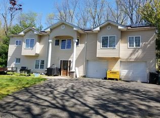 51 Grayrock Rd, Clinton, NJ 08809