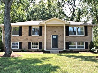112 Hazelwood Dr, Hendersonville, TN 37075