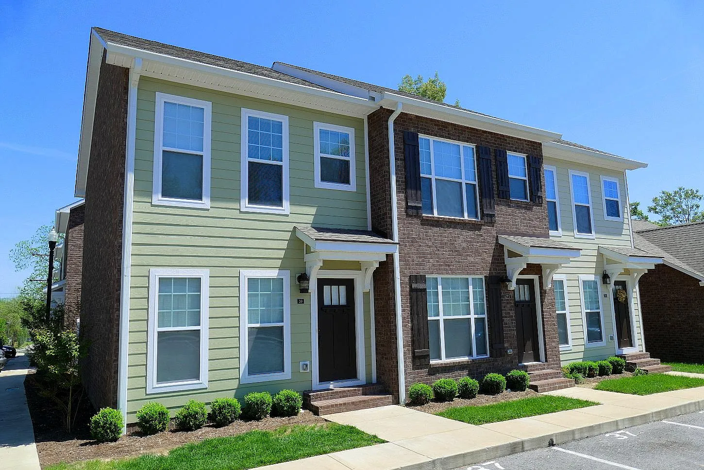 2 bed, 2.5 bath, 1120 sqft, $1,400 — Photo 1
