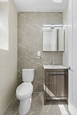 Rented by Thomas Lipovetsky, LREB | media 9