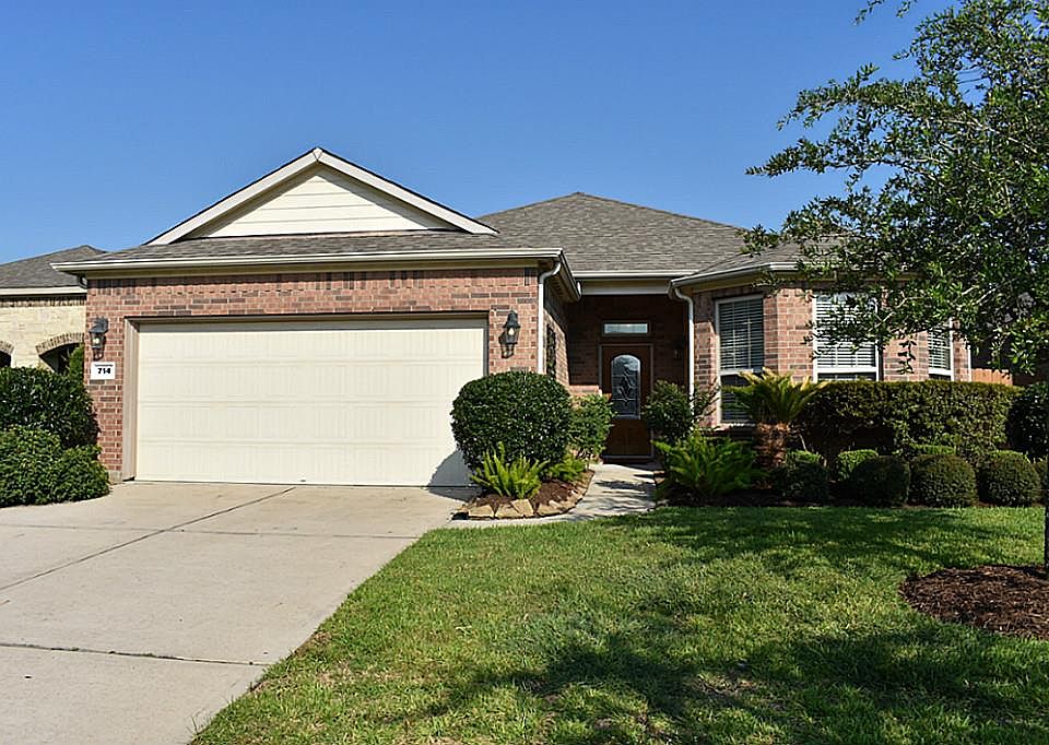 1st image of 714 Saturnia Ln