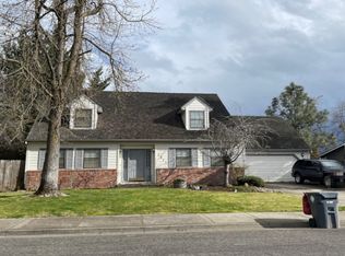 1311 La Loma Dr, Medford, OR 97504
