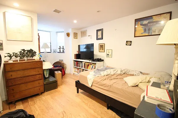 Rented by Bedford 6 Real Estate | media 21