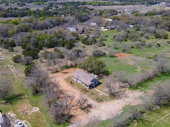 920 Boyd St, Hico, TX 76457