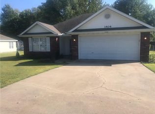 1404 Abraham Dr, Siloam Springs, AR 72761