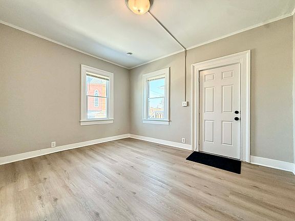 3rd image of 196 Olivia St #2