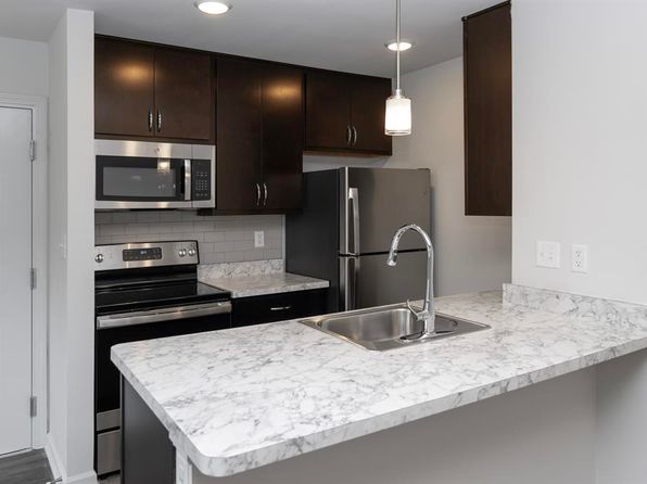 151 Versailles Dr #64