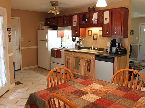 4th image of 3465 Sandpiper Dr