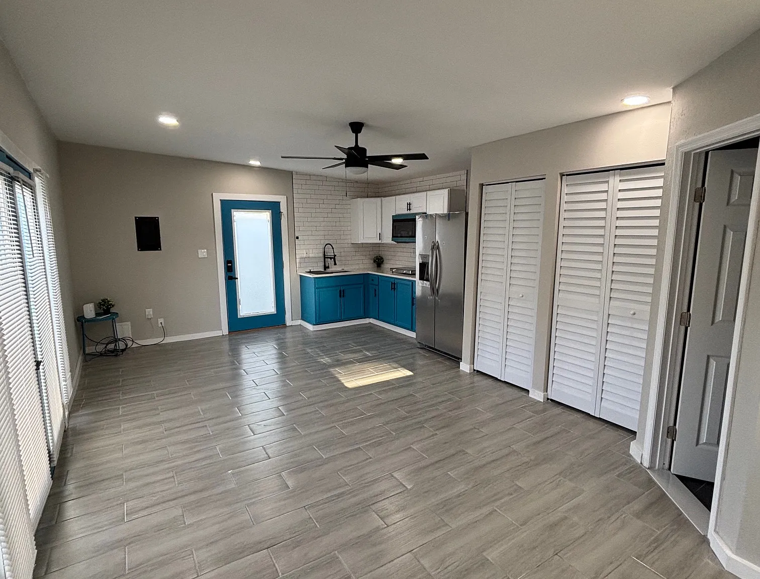 1706 W Jean St — Photo 1