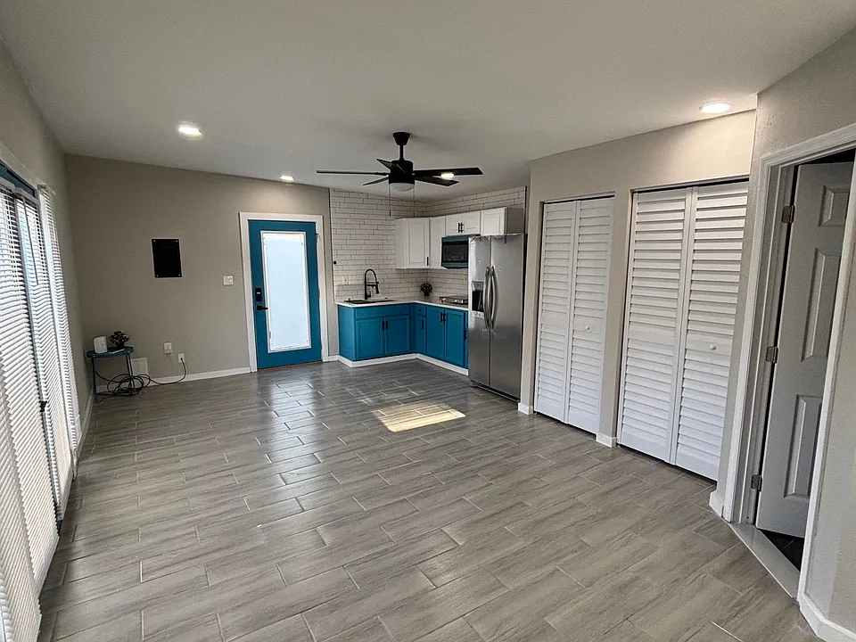 1706 W Jean St #2