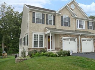 239 Tall Trees Cir, Downingtown, PA 19335