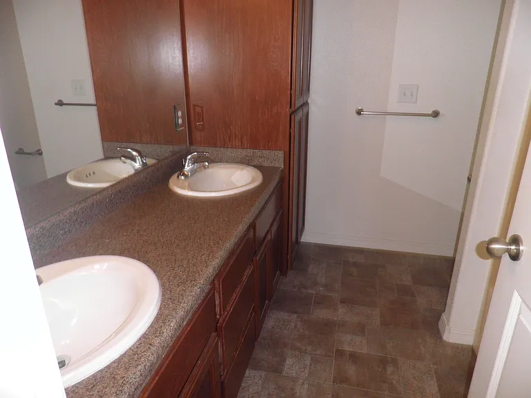 362 Jans Ct — Photo 7