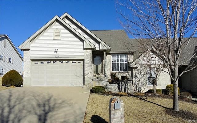 Lovely 2 Bedroom/2 Bath Condo in Lake Washington Estates off Rabbit Trail.