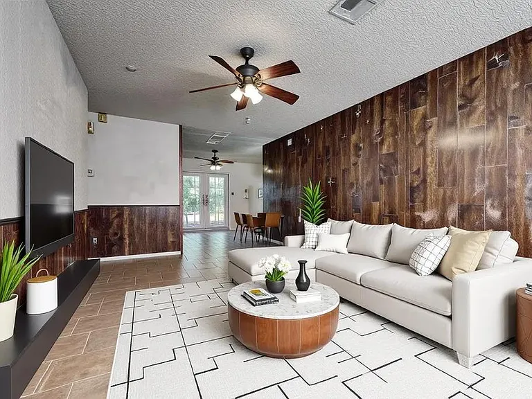 1317 McGregor Dr — Photo 2