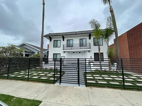 1935 Atlantic Ave Photo 1