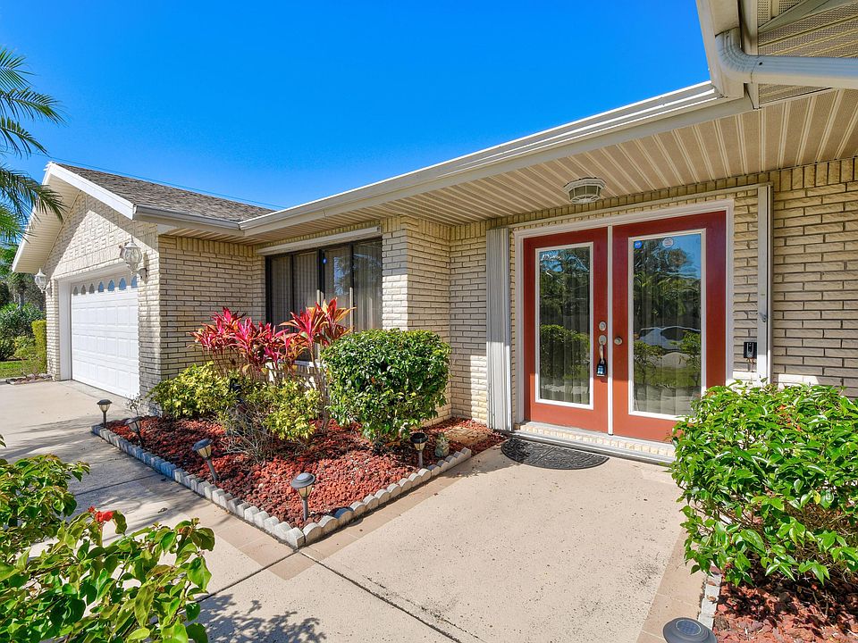 1st image of 243 SW Marathon Ave