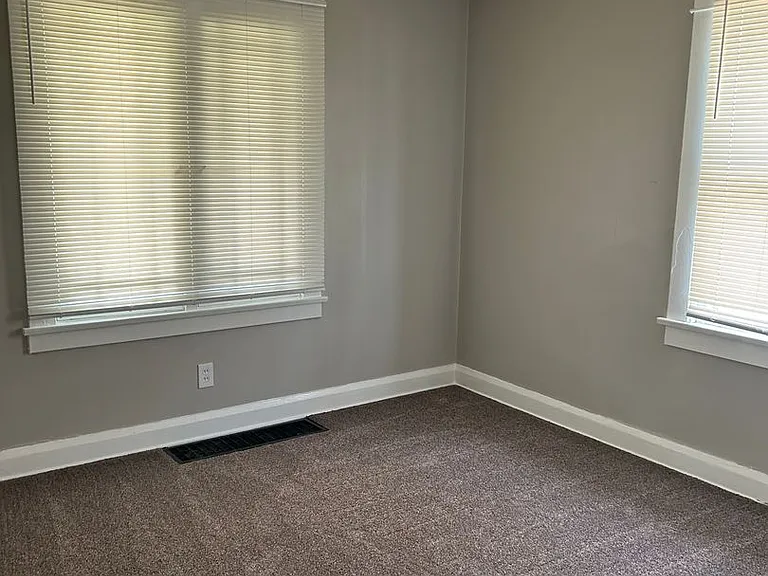 211 Carnegie Ave — Photo 27