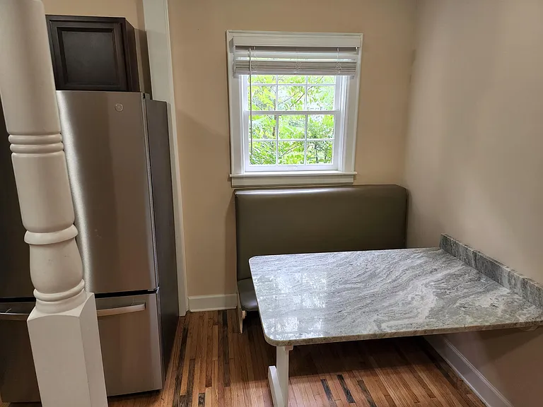 4300 Lonsdale Dr — Photo 10