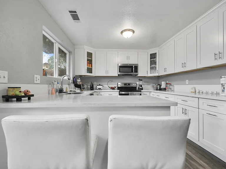 845 Saint Andrews Dr #7 — Photo 4