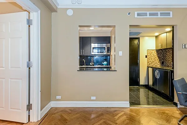Rented by Brown Harris Stevens | media 8