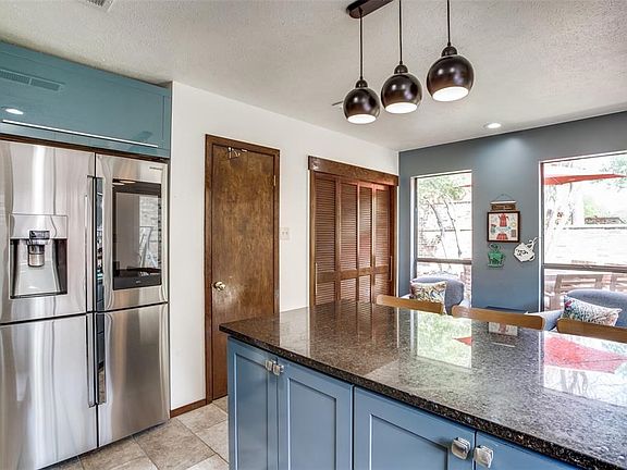 3rd image of 3267 Whispering Oak Trl