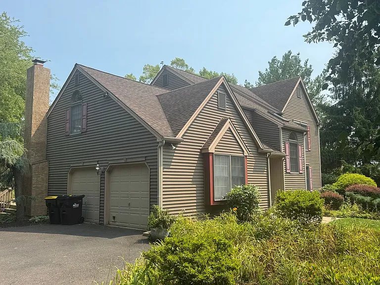 102 Ravenwood Pl — Photo 3