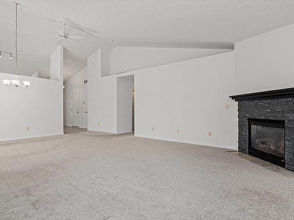 5th image of 1523 132nd Ln NW