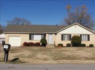 109 SW 3rd St, Moore, OK 73160