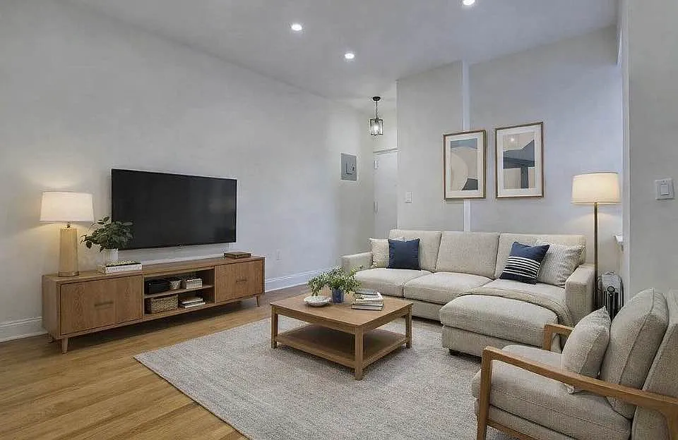 Building Photo - 305 Clarkson Ave #10A