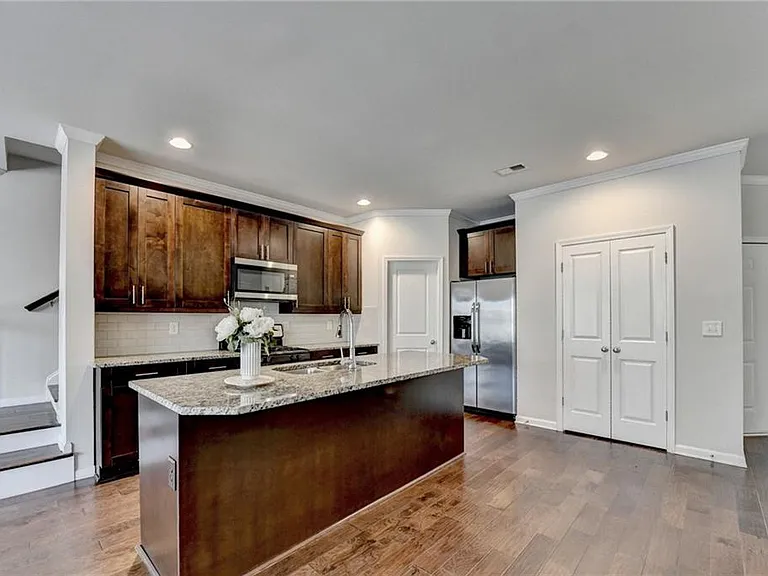 5535 Lightheart Ct — Photo 9