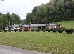 134 Burning Springs Rd, Belle, WV 25015