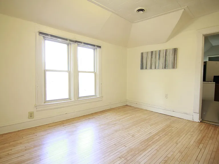 895 Jenks Ave #2 — Photo 6
