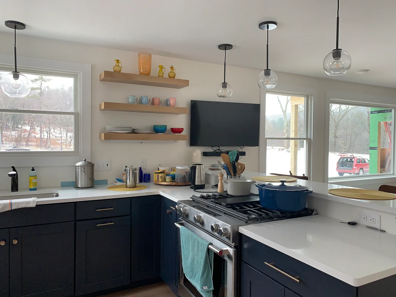3 bed, 1600 sqft, $2,800 — Photo 3