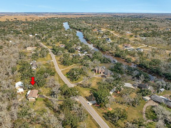 4th image of 703 County Road 605