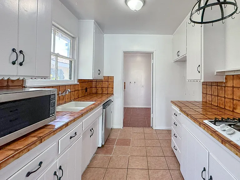 6941 McLennan Ave — Photo 9