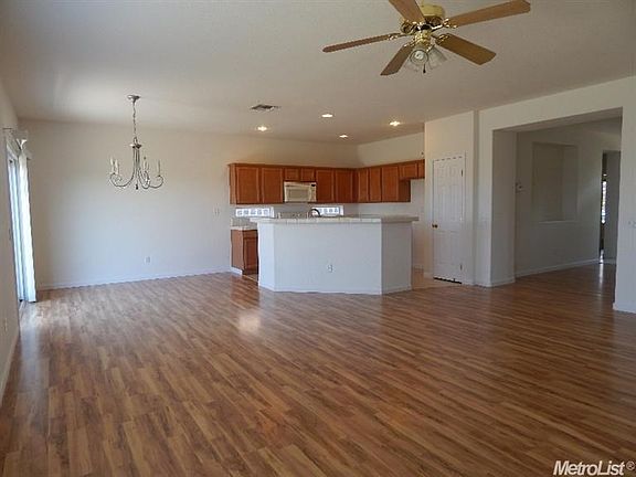 2nd image of 9901 Desert Willow Ct