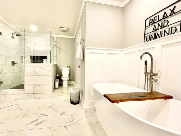 (undisclosed Address), East Pt, GA 30344