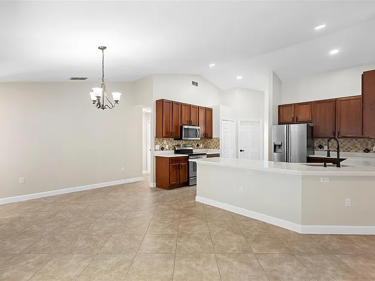 1227 Tivoli Dr — Photo 17