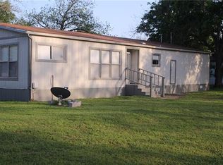 406 Byrne St APT A, Smithville, TX 78957