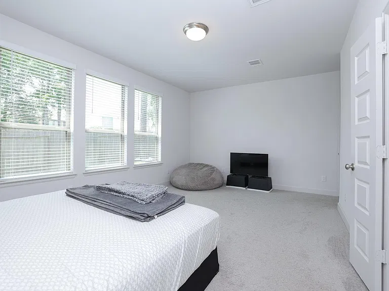 317 Rise Ln — Photo 25