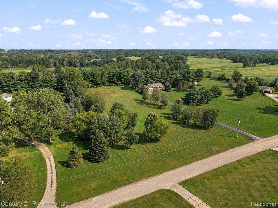 1920 Deer Run Ln, photo 4