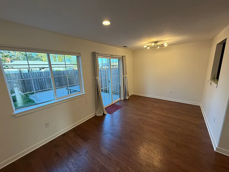 239 N Cedar St — Photo 3