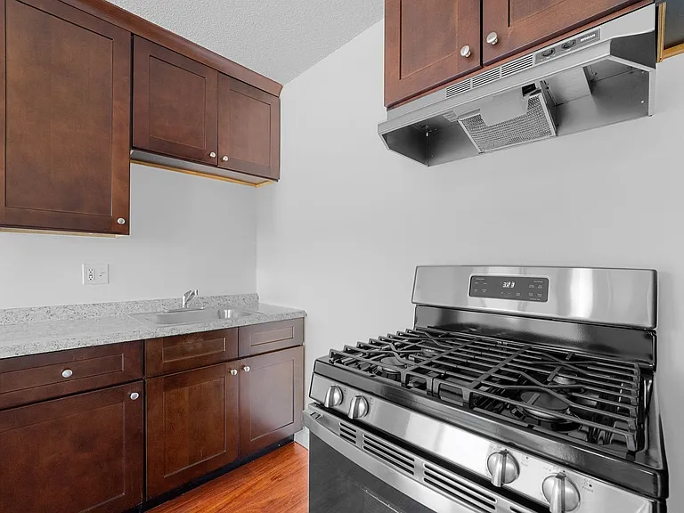 10920 S Osage Ave #14 — Photo 4