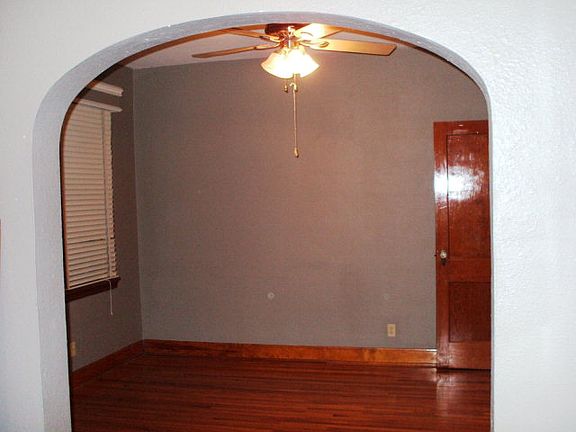 3rd image of 905 Saint Marys Blvd