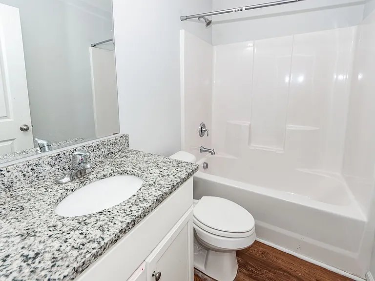 211 White St #B — Photo 24