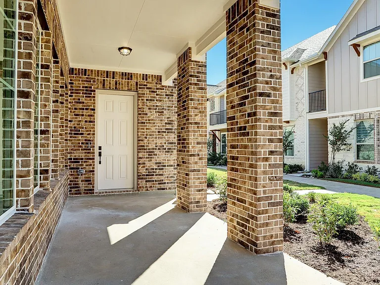 9522 Caddo Ridge Ln — Photo 2