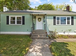 6 Myrtle Ave, Washington, NJ 07882