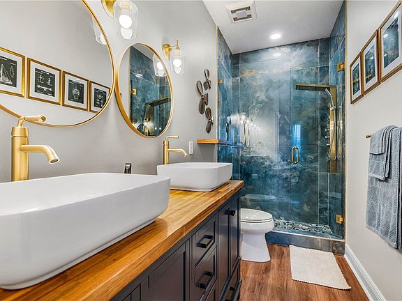 4th image of 1221 Normandie Way