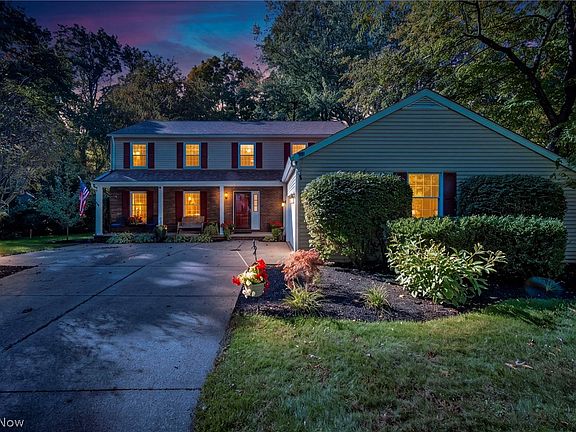 2nd image of 2185 Evergreen Rd