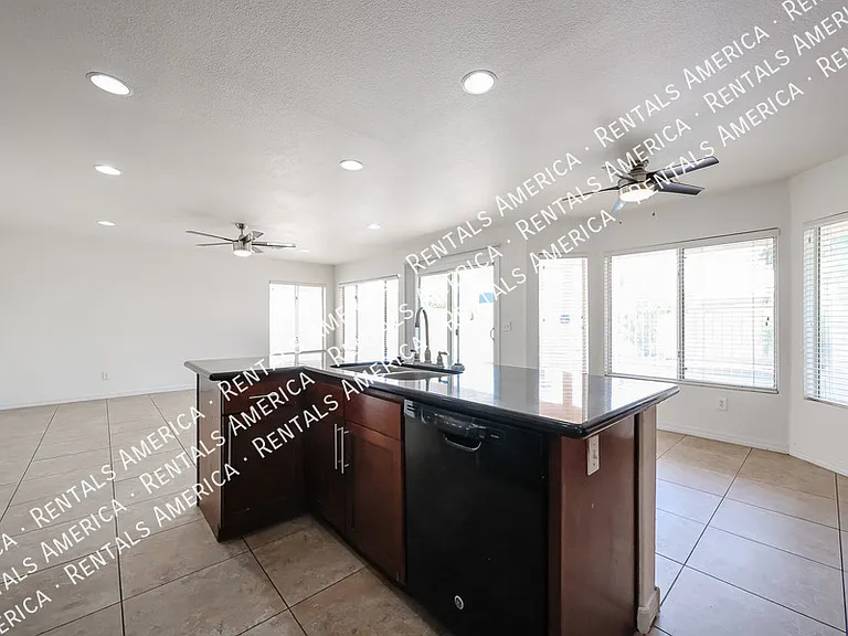 820 N Granada Dr — Photo 25